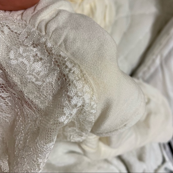 Lace puff sleeve top - Picture 5 of 6